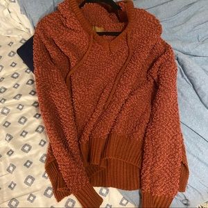 Burnt red pullover / hoodie
